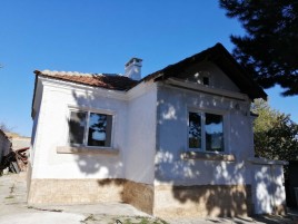 Houses / Villas for sale near Varna - 13171