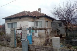 Houses / Villas for sale near Dobrich - 13228