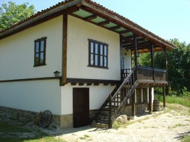 Houses / Villas for sale near Smyadovo - 13286