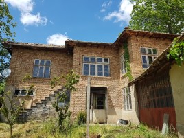 Houses for sale near Targovishte - 13373