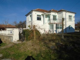 Houses / Villas for sale near Elhovo - 13569