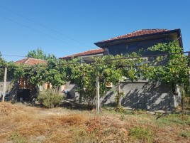 Houses / Villas for sale near Stara Zagora - 13584