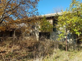 Houses / Villas for sale near Targovishte - 11840