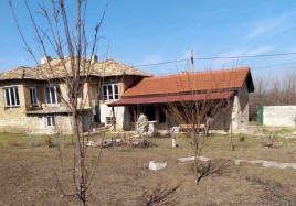 Houses / Villas for sale near Valchi Dol - 13643