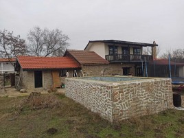 Houses / Villas for sale near Varna - 13692