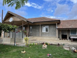 Houses / Villas for sale near Dobrich - 13757