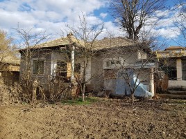 Houses / Villas for sale near Targovishte - 13781
