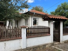 Houses / Villas for sale near Dobrich - 13800