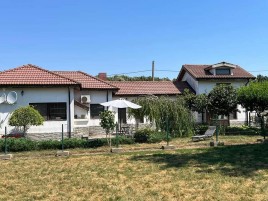 Houses / Villas for sale near General Toshevo - 13806