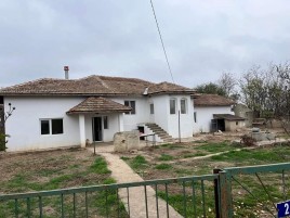 Houses / Villas for sale near Tervel - 13815