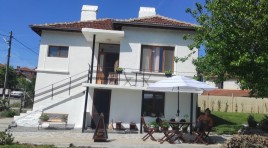 Houses / Villas for sale near Elhovo - 13834