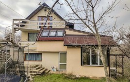 Houses / Villas for sale near Varna - 13932