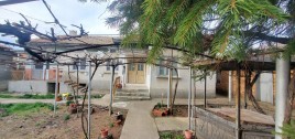 Houses / Villas for sale near General Toshevo - 13821