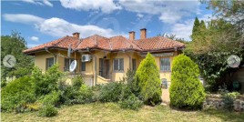 Houses / Villas for sale near Dobrich - 14007