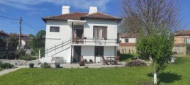 Houses / Villas for sale near Elhovo - 13834
