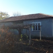 Houses / Villas for sale near Dobrich - 14079