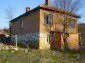 10009:15 - Большой кирпичный двухэтажный дом в болгарской деревне