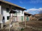 13782:12 - Bulgarian house next to a small river between Popovo and Ruse 