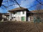 13782:24 - Bulgarian house next to a small river between Popovo and Ruse 