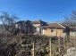 15461:39 -   Bulgarian  tipical house whit  a big yard near General Toshevo